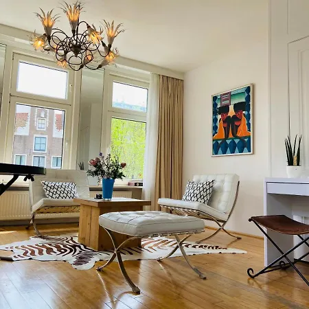 La Vie En Rose Centre Bed & Breakfast