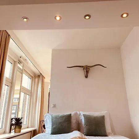 La Vie En Rose Centre Bed and Breakfast