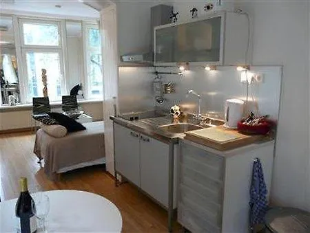 La Vie En Rose Centre Bed and Breakfast